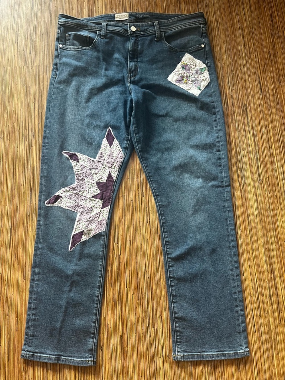 High-Rise Patchwork Jeans - Picture 2 of 6